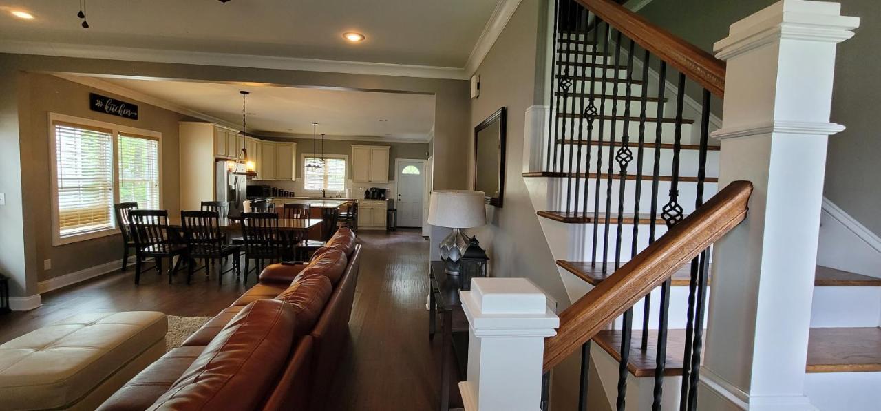 Spacious deluxe house for you, your family&friends Charlotte Exterior foto